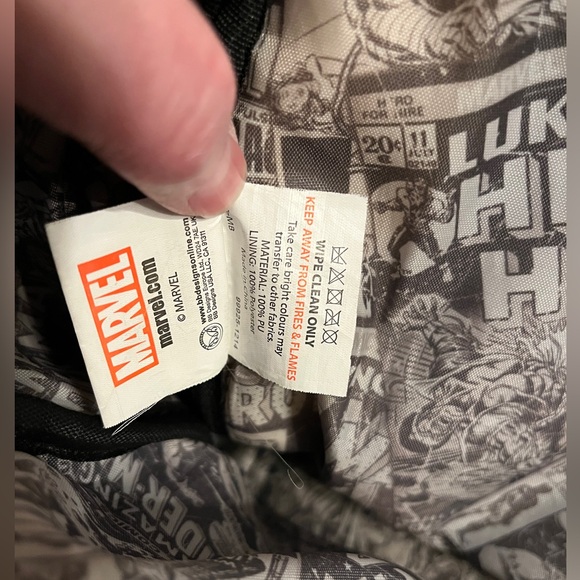 2 Marvel Comics bag (small pocketbook and travel bag) - Picture 13 of 13